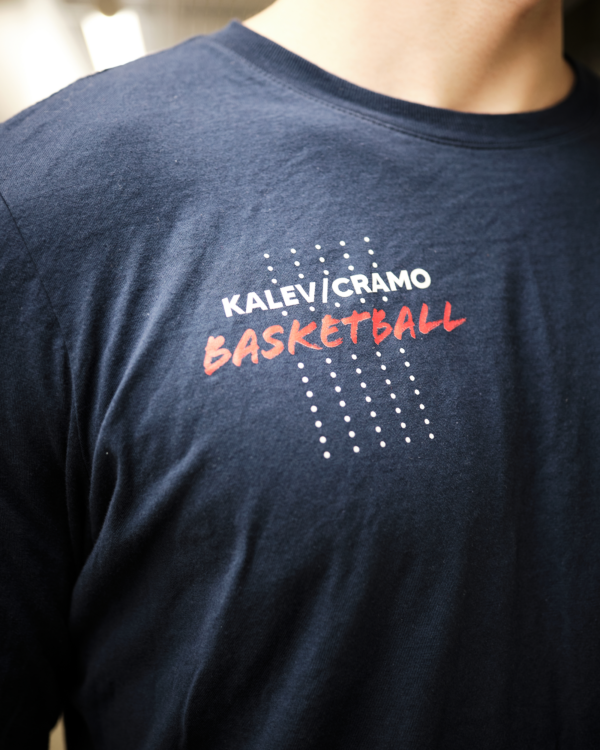 Nike LS T-särk  │ Kalev/Cramo Basketball │ Tumesinine - Image 2